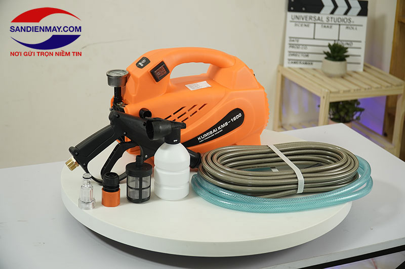 Công suất của máy xịt nước mini dao động từ 1.100W - 2000W