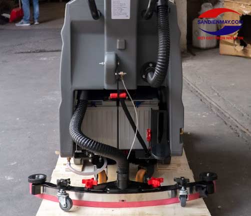 Cần gạt nước của máy chà sàn liên hợp