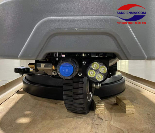 Máy đánh sàn liên hợp ngồi lái Kumisai KMS 60B