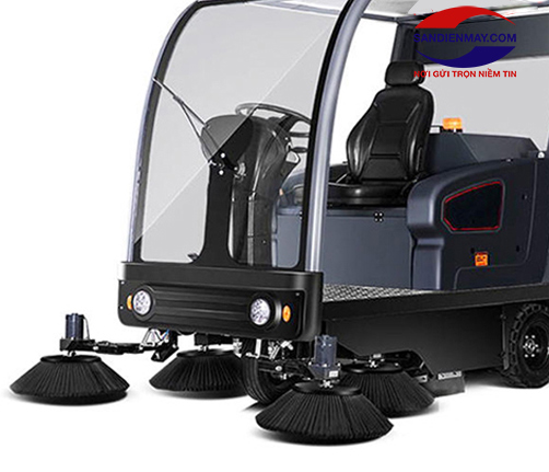 Chổi phụ xe quét rác ngồi lái Kumisai KMS-1800E