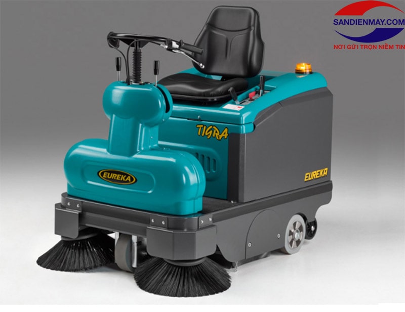 Xe quét rác ngồi lái Eureka