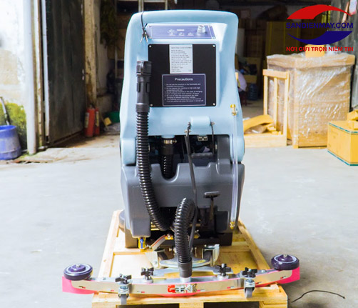 Máy lau sàn liên hợp Kumisai KMS 55