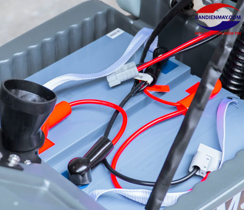 Máy lau sàn liên hợp Kumisai KMS 55